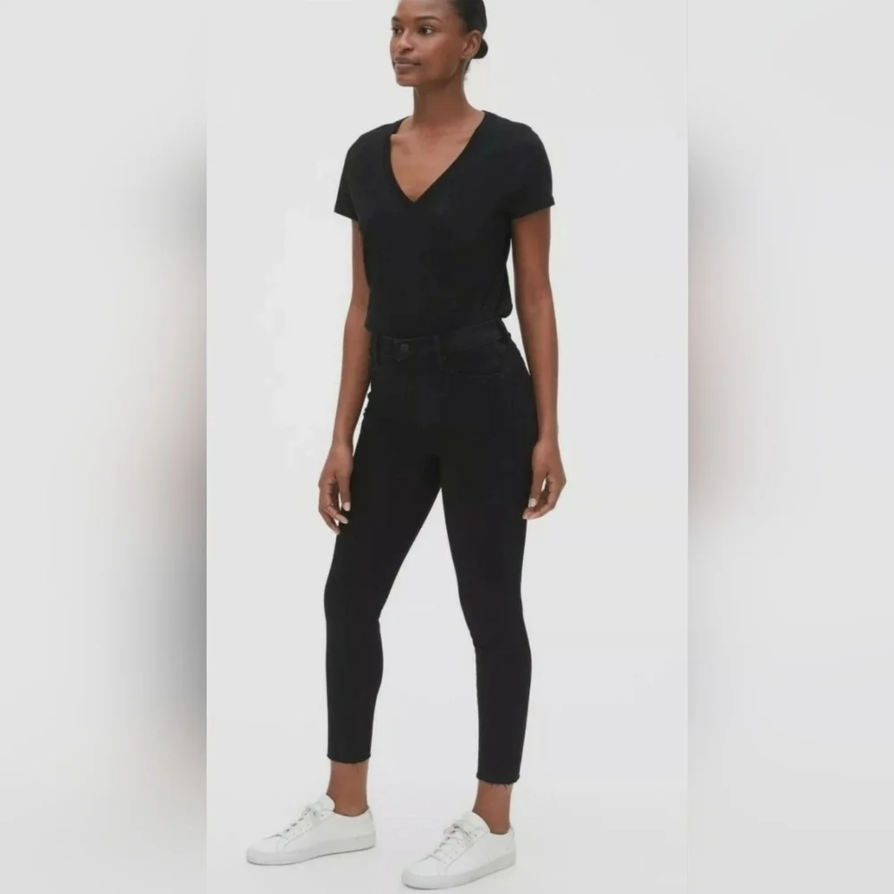 GAP High Rise Sculpt True Skinny Ankle Jeans RAW HEM Black Size 27/4 RT$99 NWT